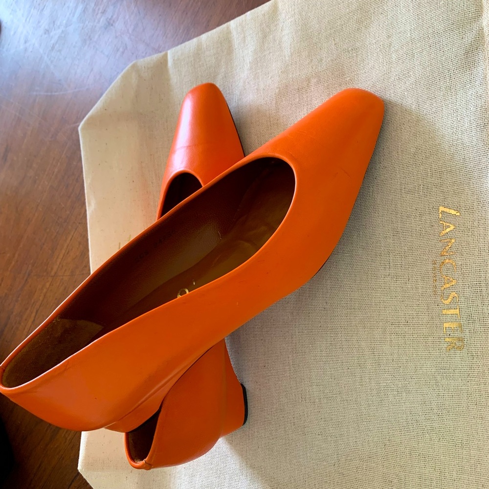Vintage  Christiane Perez original orange women’s  shoes,,,just wear once!